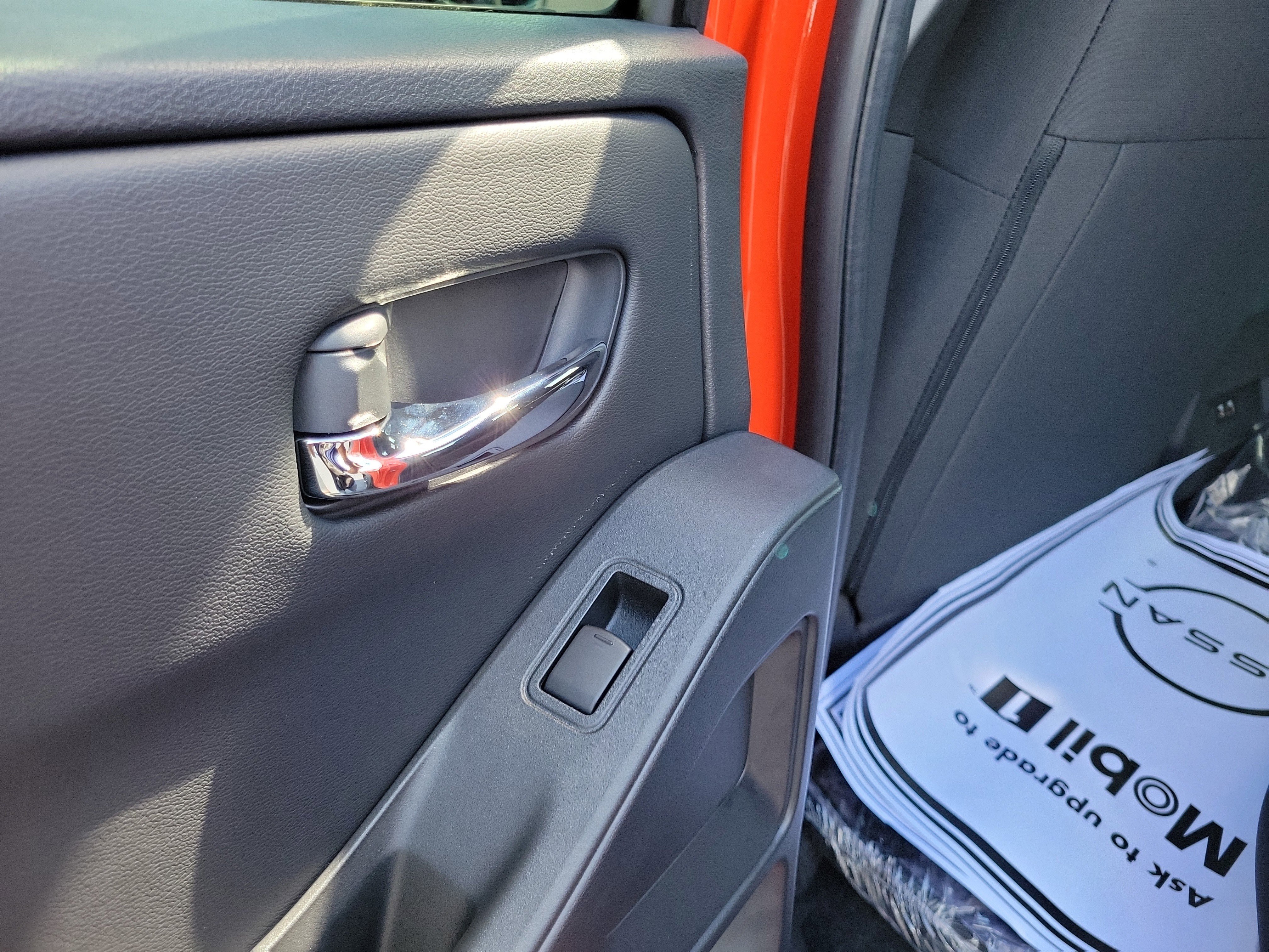 New 2025 Nissan Frontier PRO-4X image 13