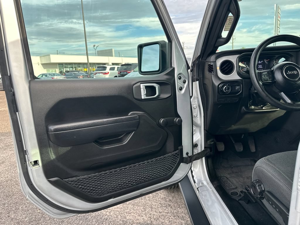 Used 2024 Jeep Gladiator Sport AWD/4WD image 10