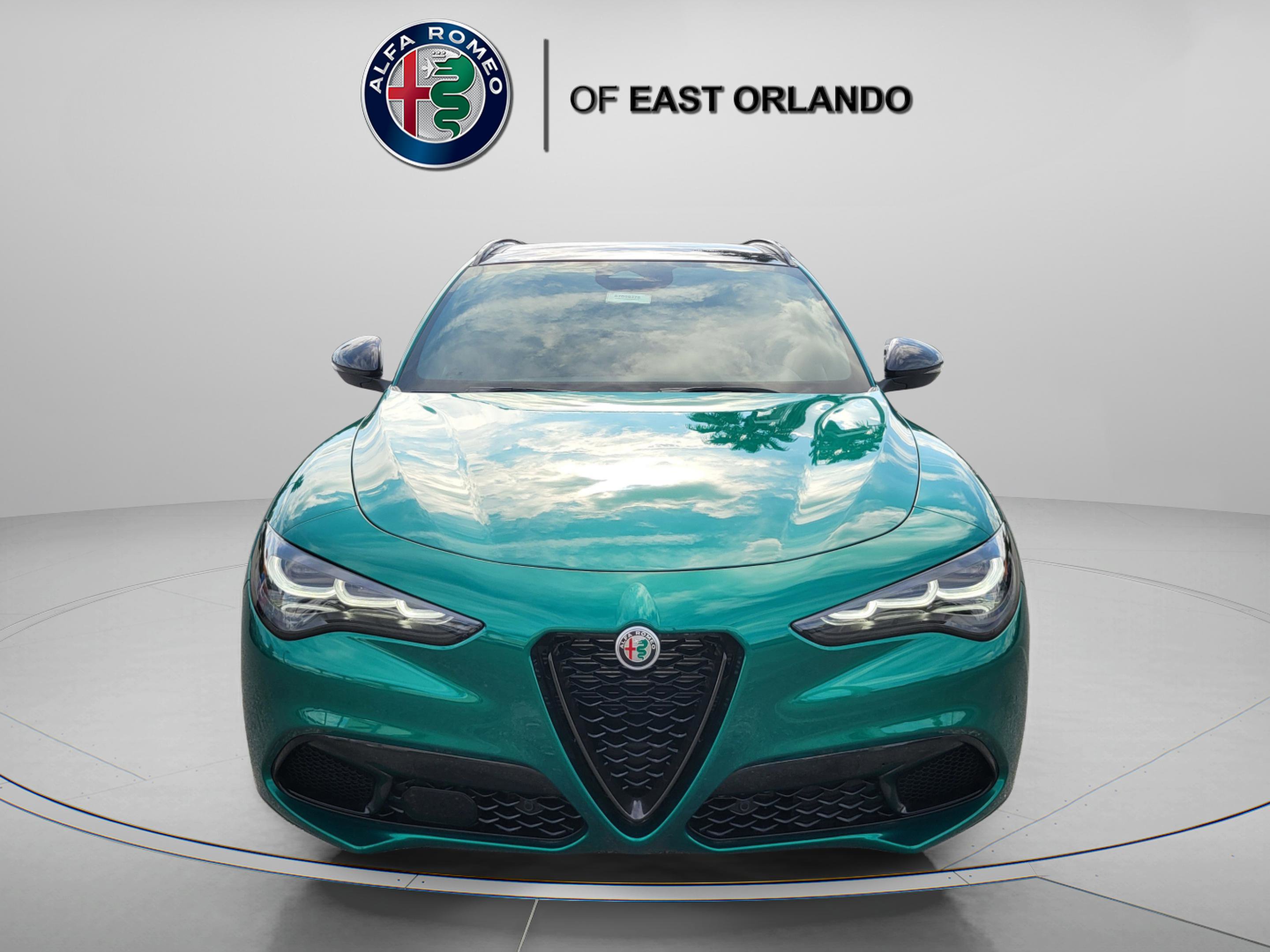 New 2025 Alfa Romeo Stelvio Sprint image 2