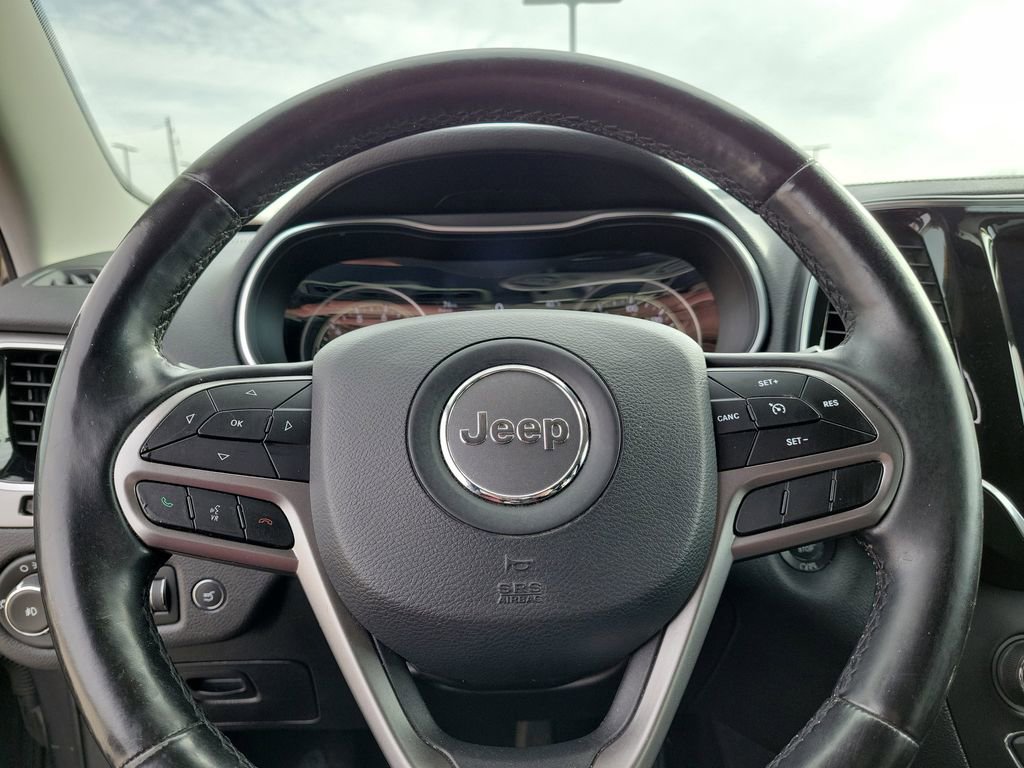 Used 2020 Jeep Cherokee Limited image 24