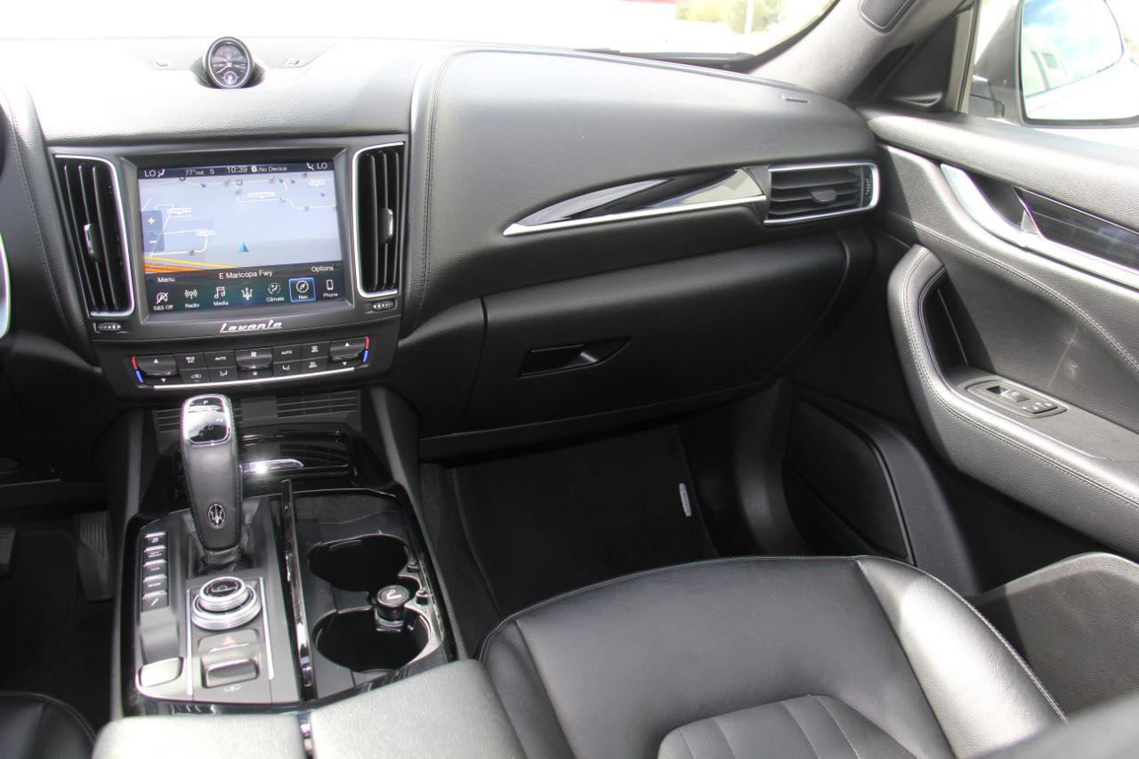 Used 2020 Maserati Levante S image 10