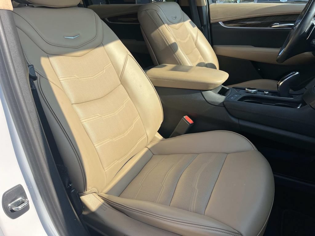 Certified 2024 Cadillac XT6 Sport w/ Platinum Package AWD/4WD image 30