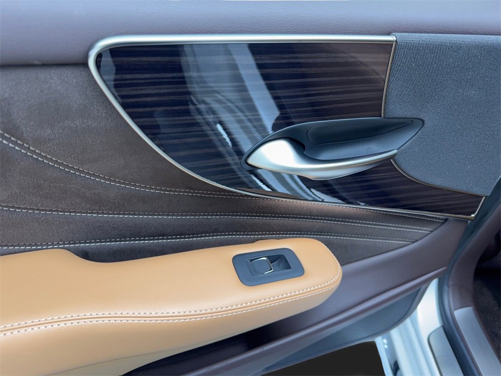 Used 2020 Lexus LS 500 image 38