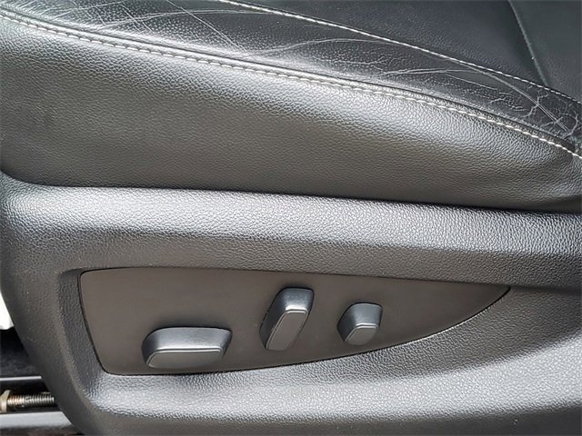 Used 2020 Chevrolet Suburban LT image 6