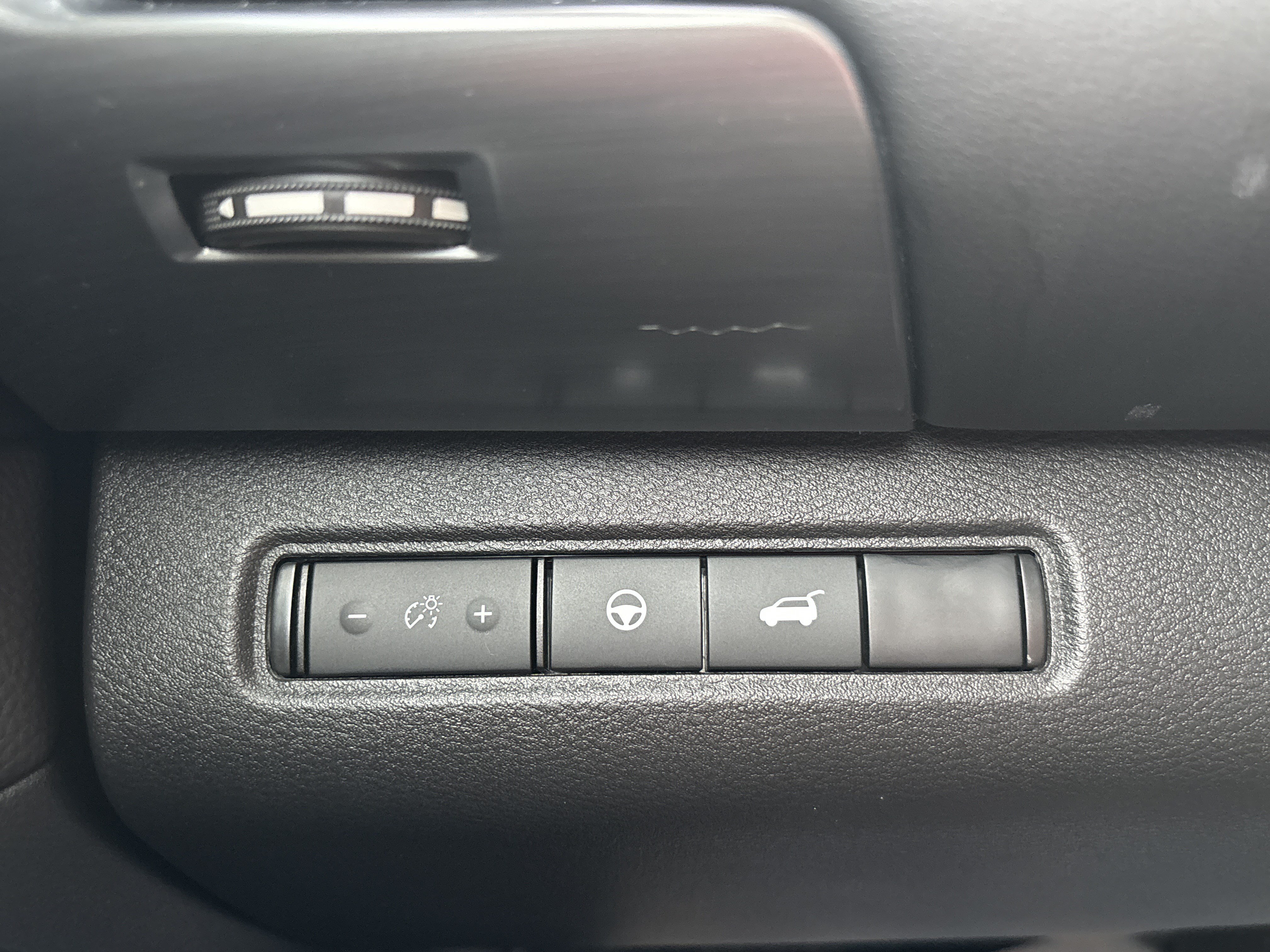 Used 2025 Nissan Pathfinder SL AWD/4WD image 23