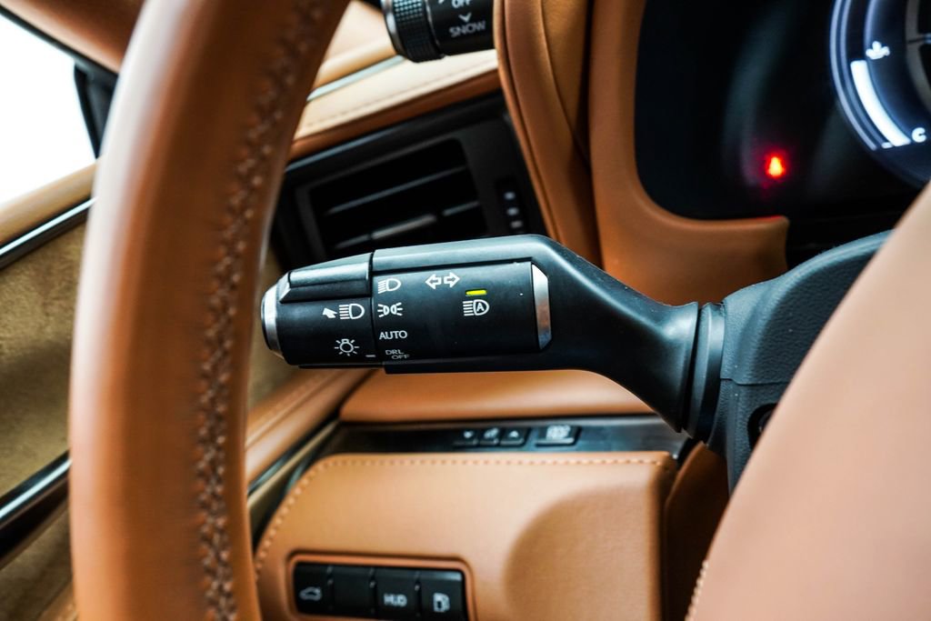 Used 2018 Lexus LC 500 Coupe w/ Sport Package image 35