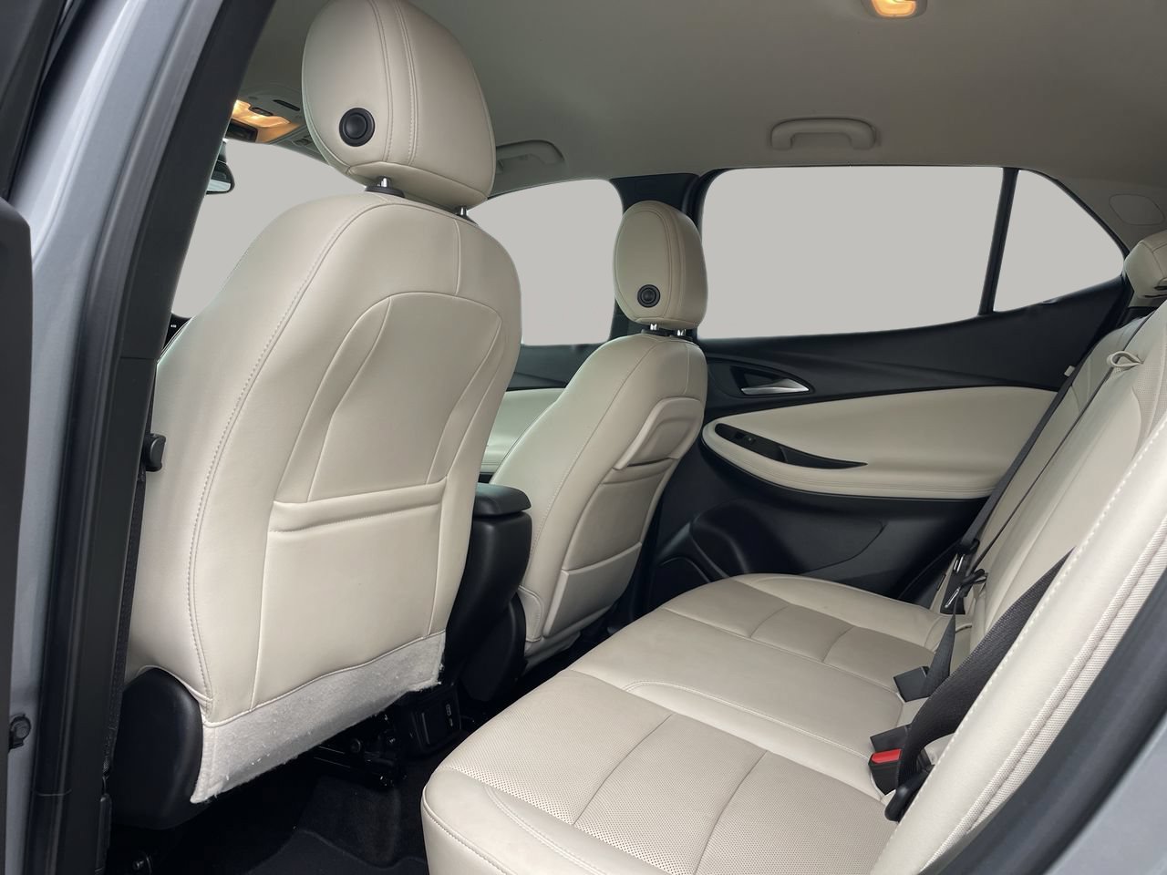 Used 2024 Buick Encore GX Avenir w/ Avenir Convenience Package AWD/4WD image 18