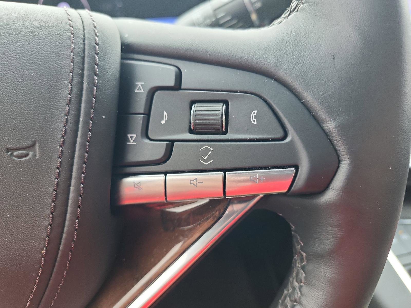 Used 2024 Cadillac Escalade Sport Platinum w/ LPO, ONYX Package image 31