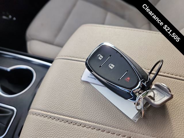 Used 2023 Chevrolet Traverse LS image 45