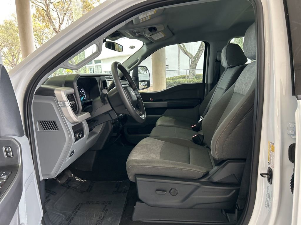 Used 2025 Ford F250 XLT image 5
