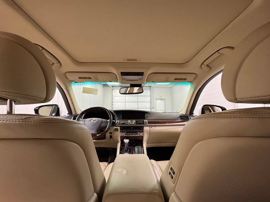 Used 2013 Lexus LS 460 AWD w/ Comfort Pkg image 23
