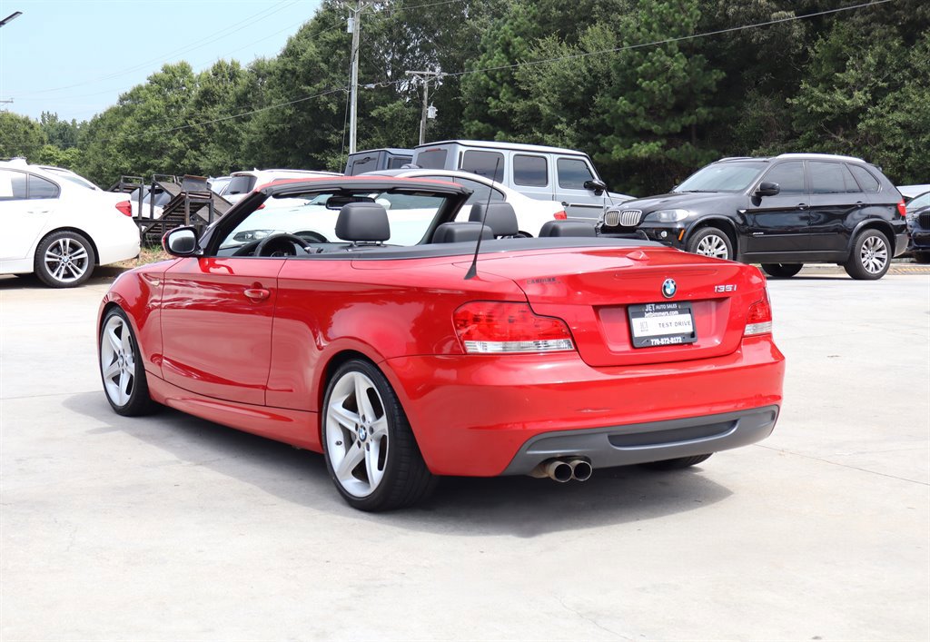 Used 2011 BMW 135i Convertible RWD image 8