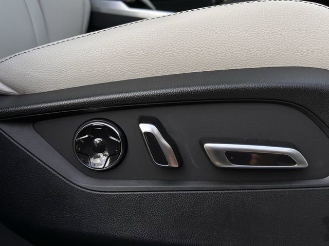 Used 2025 Acura RDX SH-AWD image 30