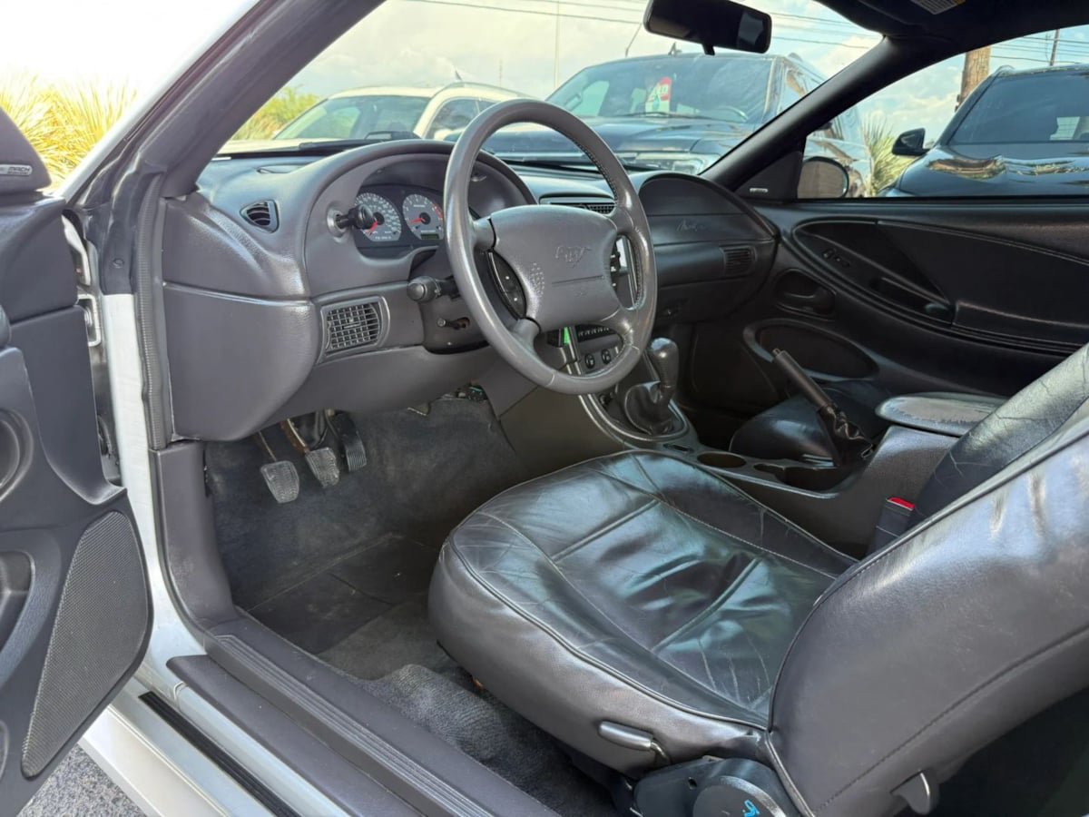 Used 2001 Ford Mustang GT Premium RWD image 36