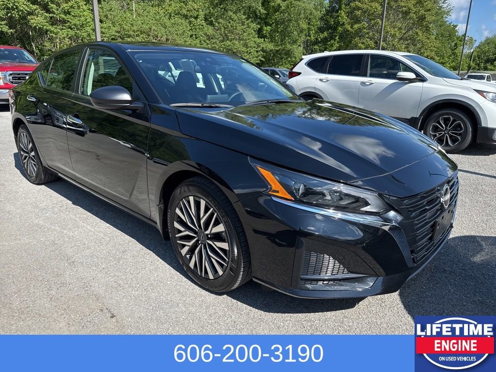 Used 2024 Nissan Altima 2.5 SV FWD image 4