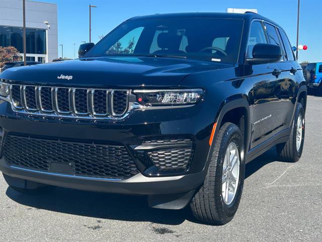 New 2025 Jeep Grand Cherokee Laredo