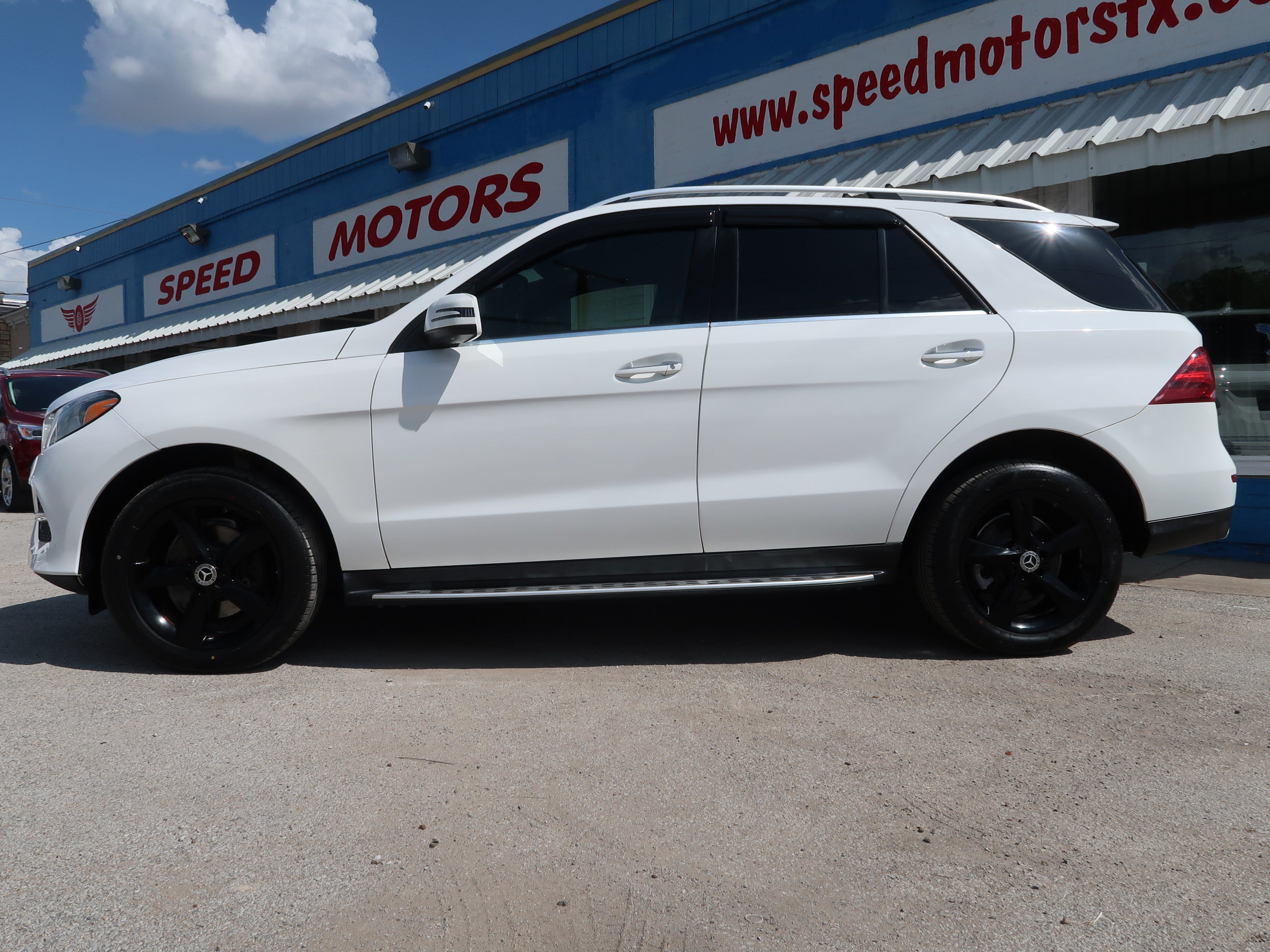 Used 2018 Mercedes-Benz GLE 350 image 3