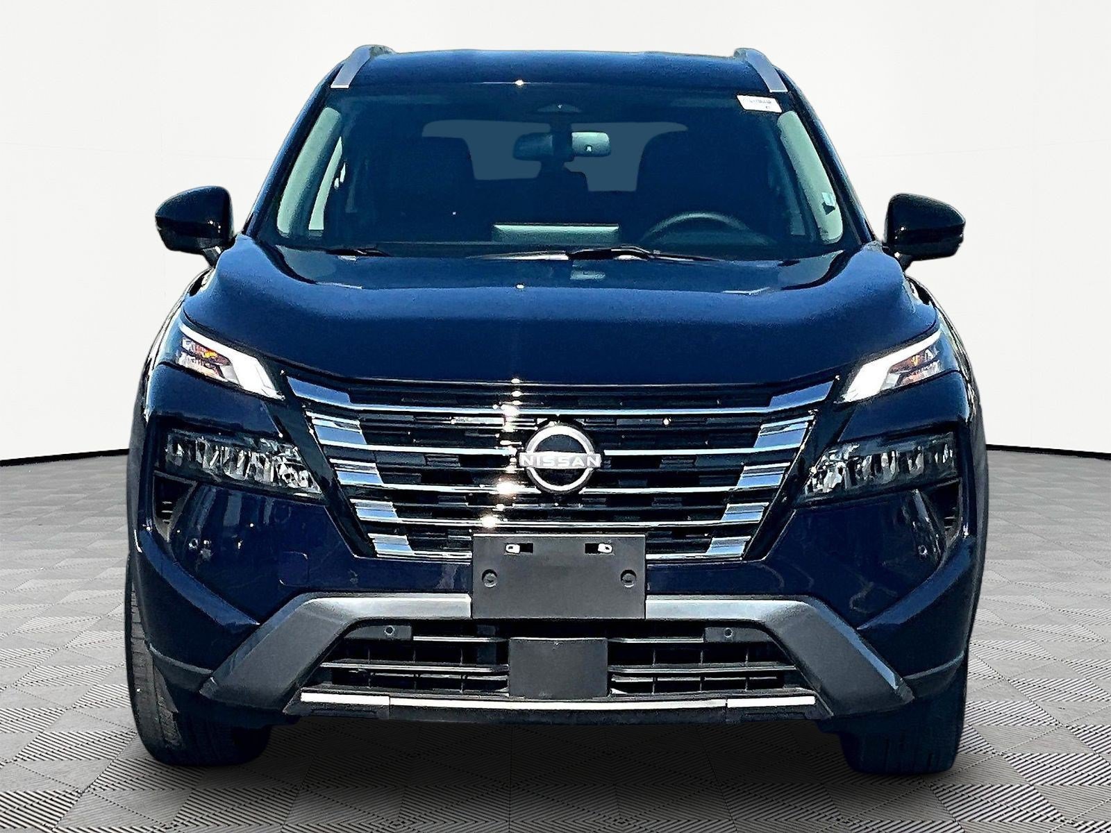Used 2026 Nissan Rogue SL AWD/4WD image 2