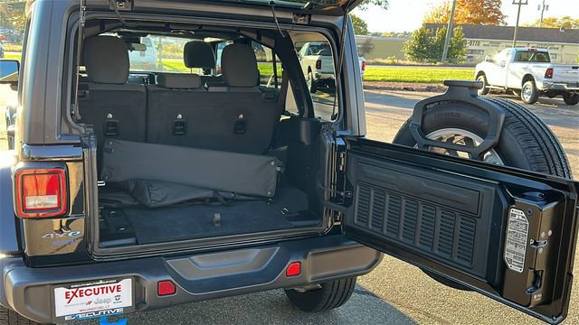 Used 2024 Jeep Wrangler Unlimited w/ Convenience Group image 26