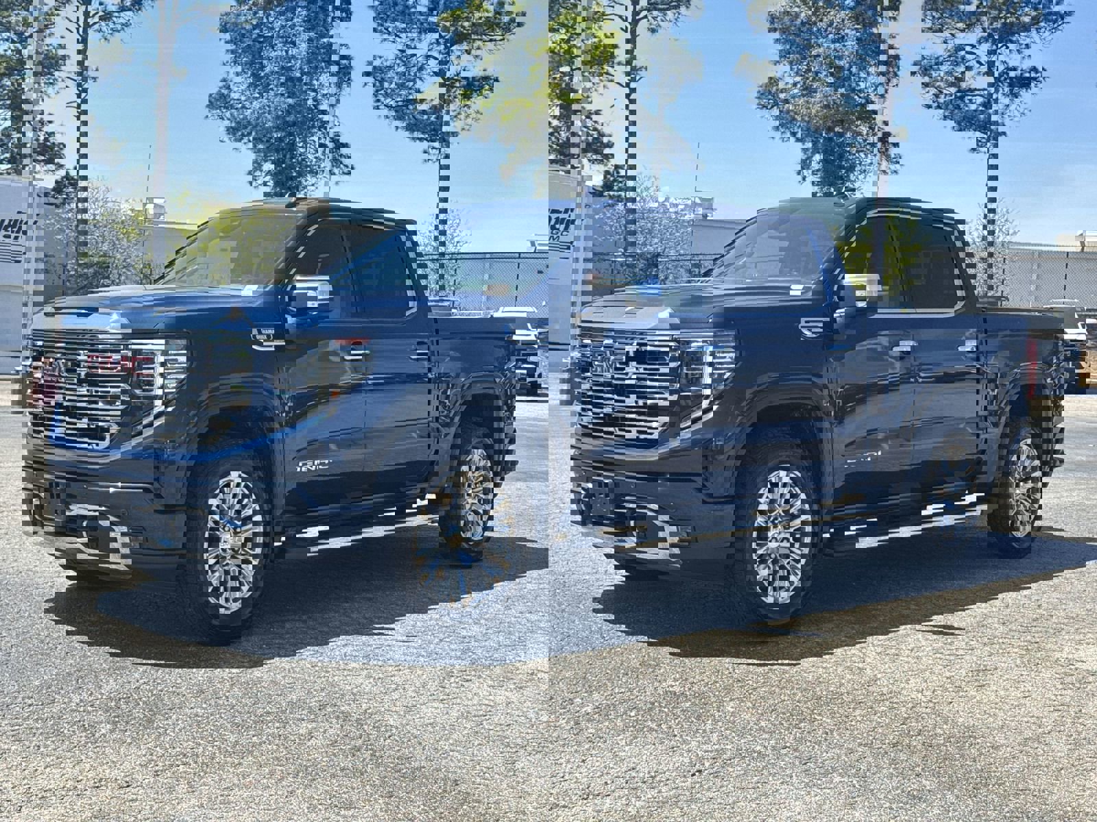 Certified 2023 GMC Sierra 1500 Denali image 5