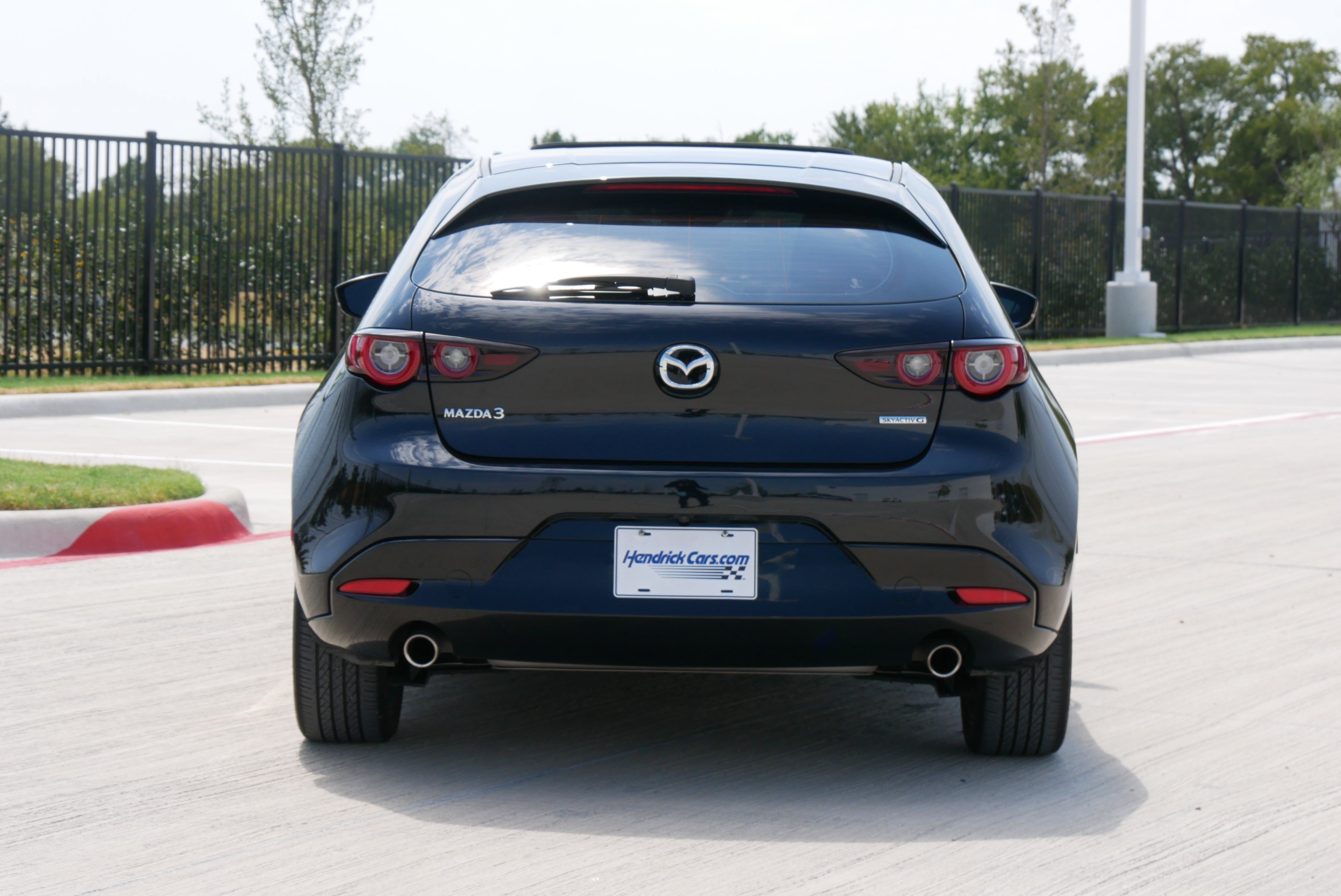Used 2022 MAZDA MAZDA3 s FWD image 8