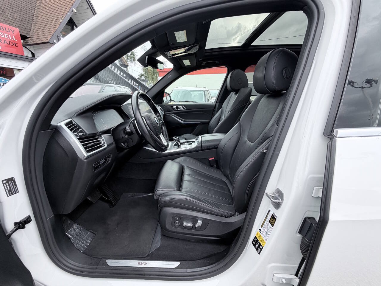 Used 2019 BMW X5 xDrive40i w/ Convenience Package AWD/4WD image 11