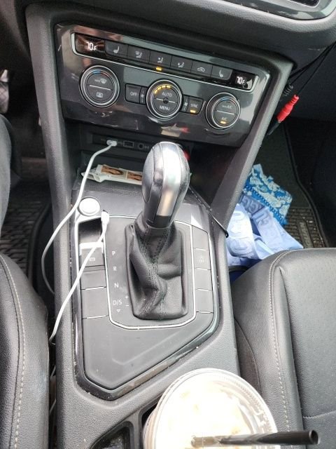 Used 2020 Volkswagen Tiguan SE w/ Panoramic Sunroof Package image 22