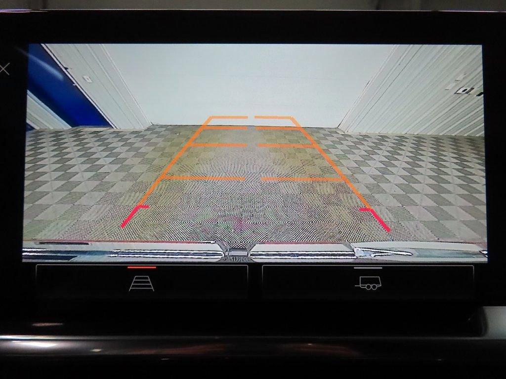 Used 2025 GMC Sierra 1500 Elevation image 18