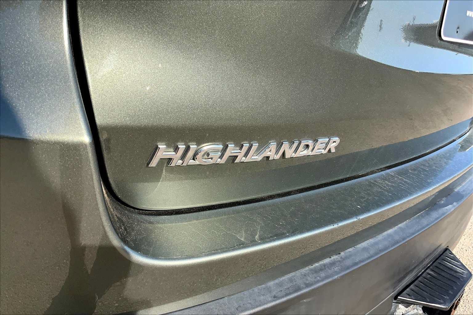 Used 2019 Toyota Highlander LE FWD image 29