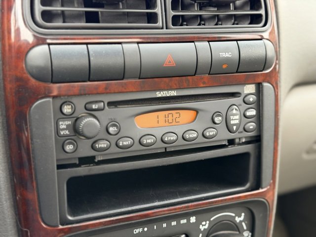 Used 2002 Saturn L-Series L200 image 10