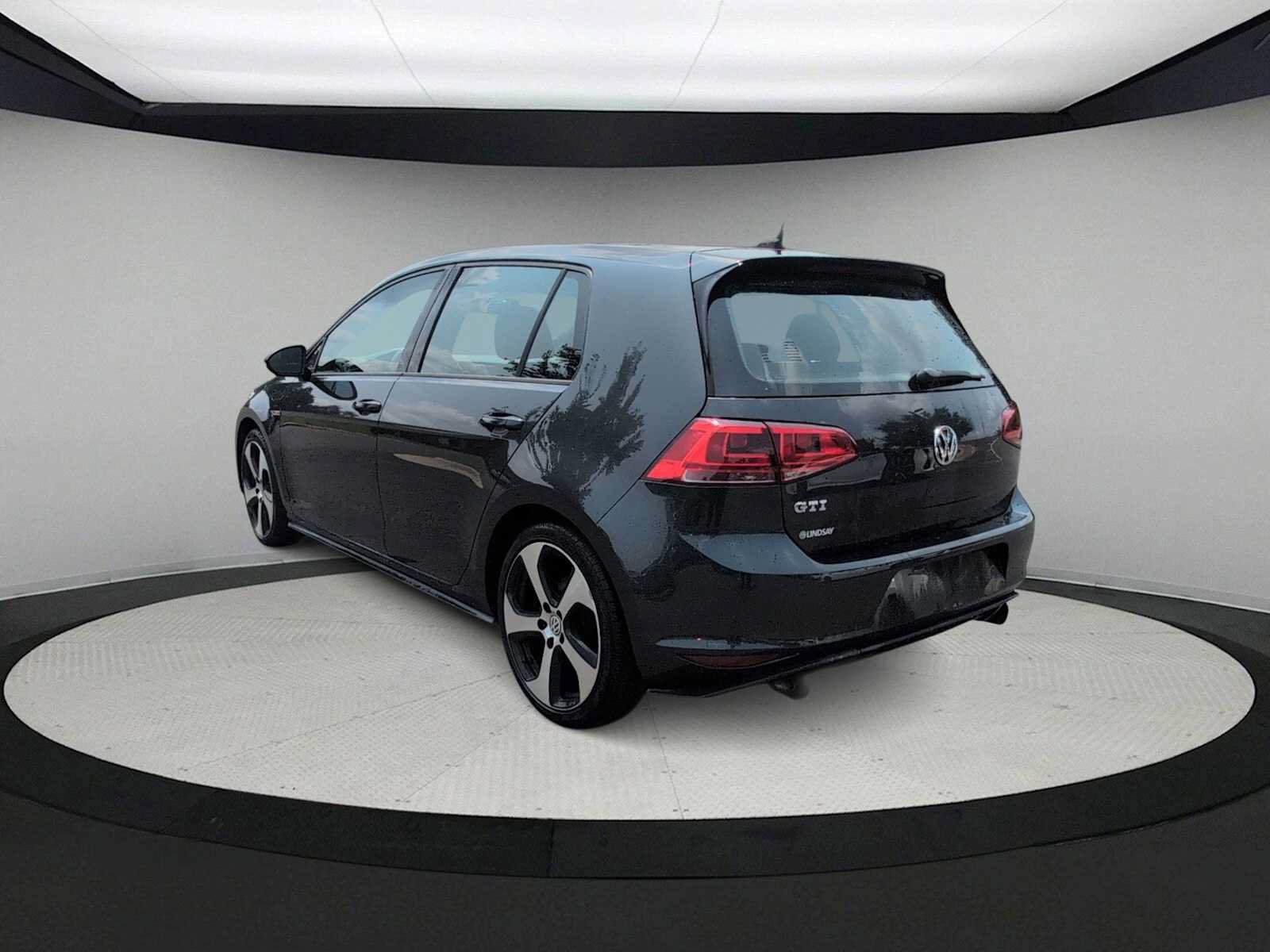 Used 2015 Volkswagen GTI S FWD image 6
