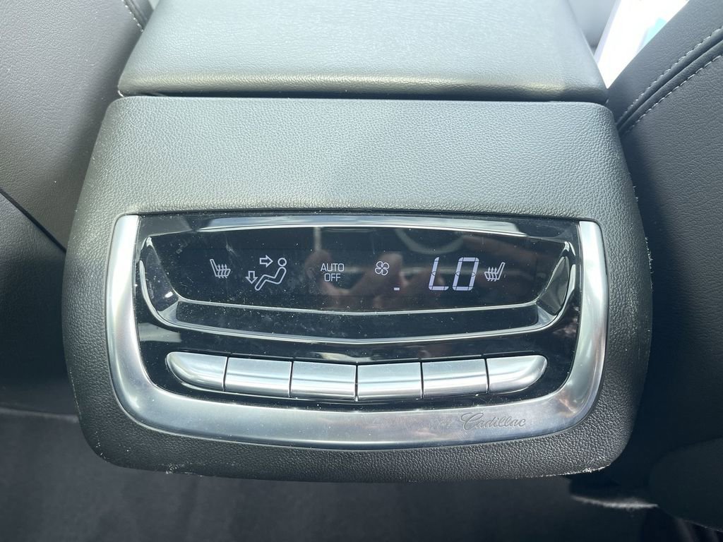 Certified 2025 Cadillac XT6 Premium Luxury image 41