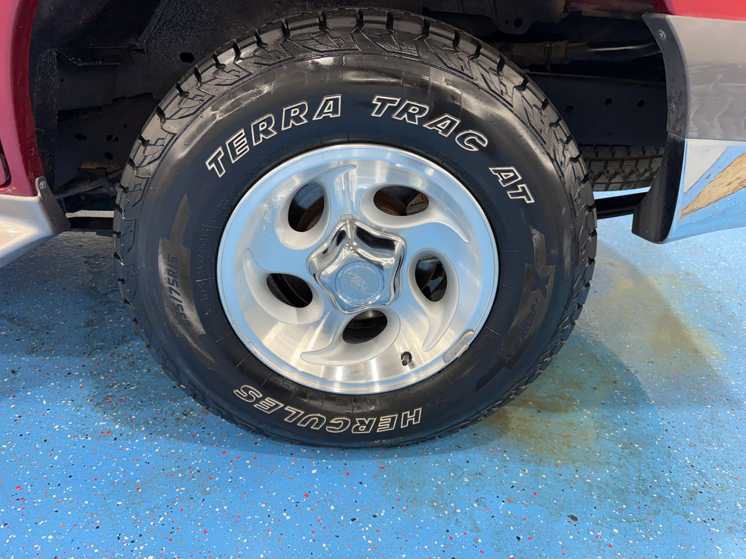 Used 1999 Ford Explorer 4WD 4-Door image 40