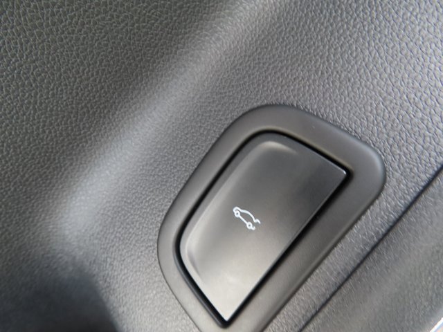 Certified 2024 Chevrolet Traverse RS w/ LPO, Floor Liner Package image 12