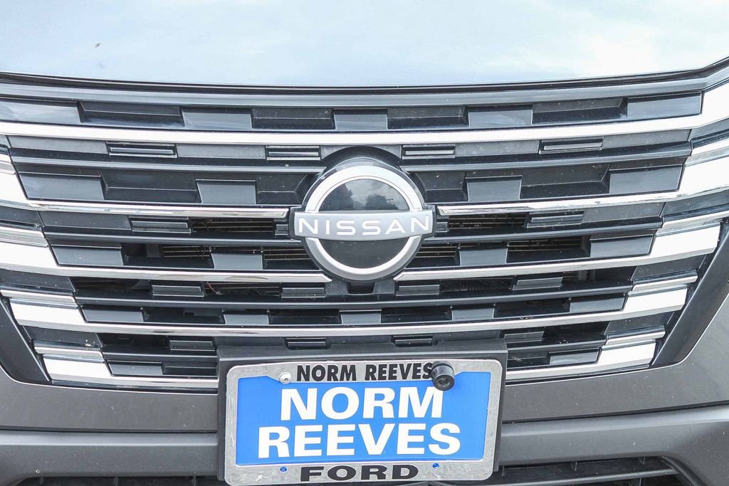 Used 2025 Nissan Rogue SV FWD image 6