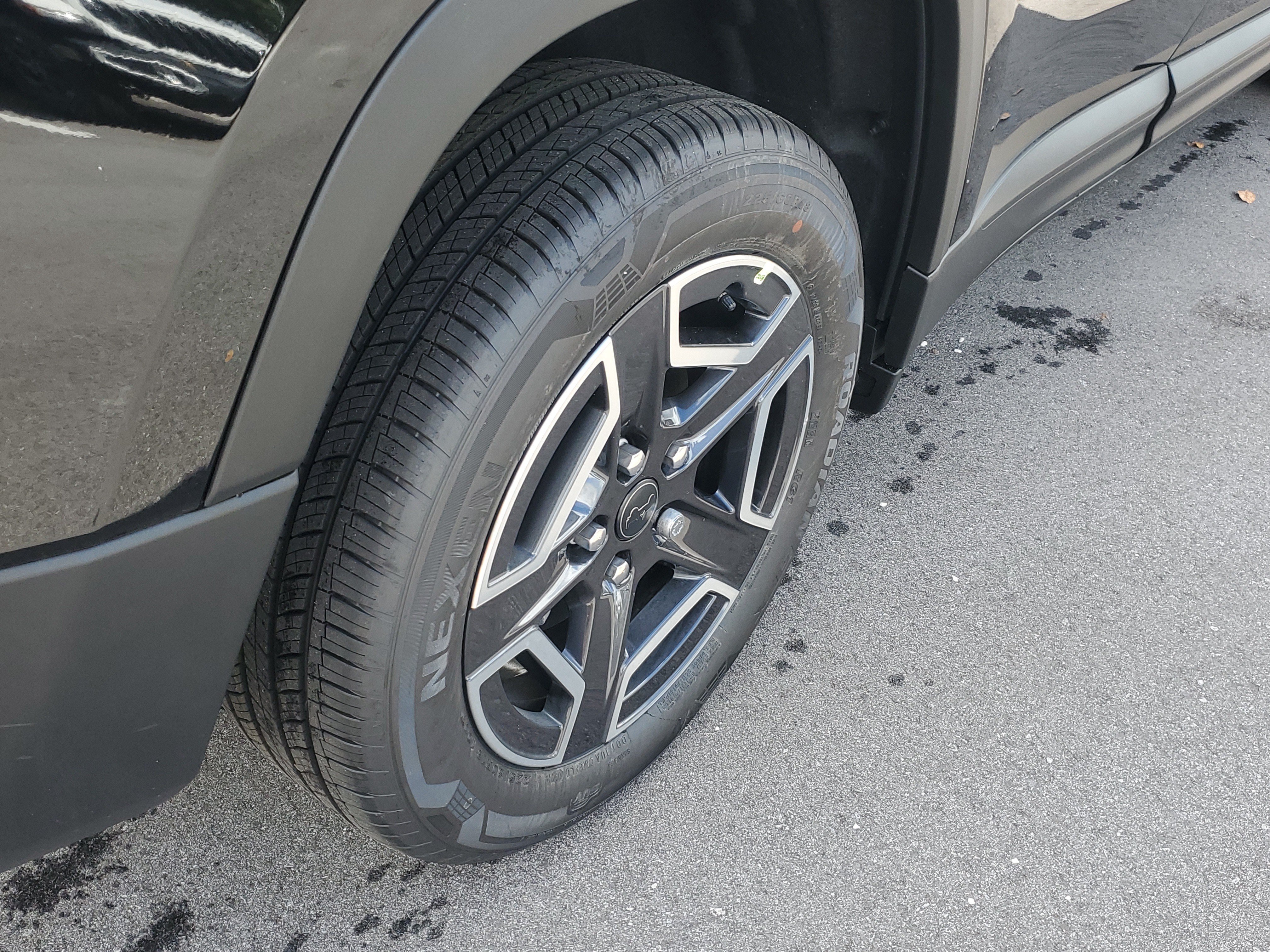 New 2026 Jeep Cherokee Laredo AWD/4WD image 6