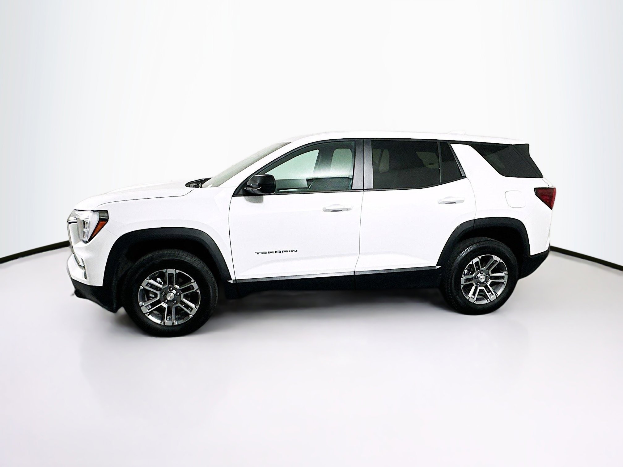 Used 2025 GMC Terrain Elevation image 4