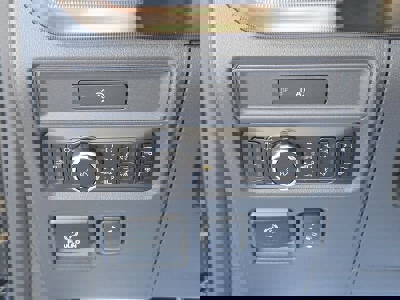 New 2025 Ford F150 Platinum w/ FX4 Off-Road Package image 27