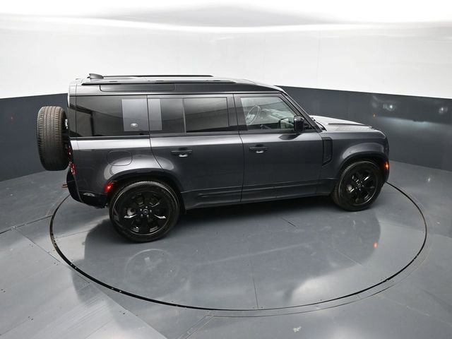 Used 2023 Land Rover Defender 110 X-Dynamic SE AWD/4WD image 21