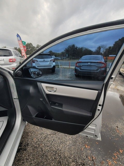 Used 2017 Toyota Corolla LE FWD image 7