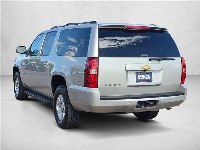 Used 2013 Chevrolet Suburban LT w/ Luxury Package AWD/4WD image 8
