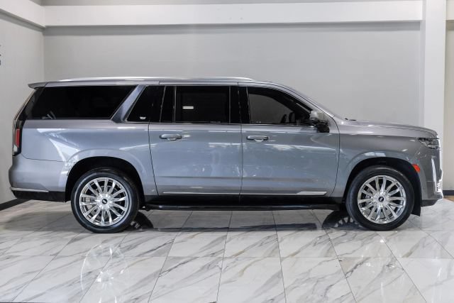 Used 2021 Cadillac Escalade ESV Premium Luxury AWD/4WD image 11