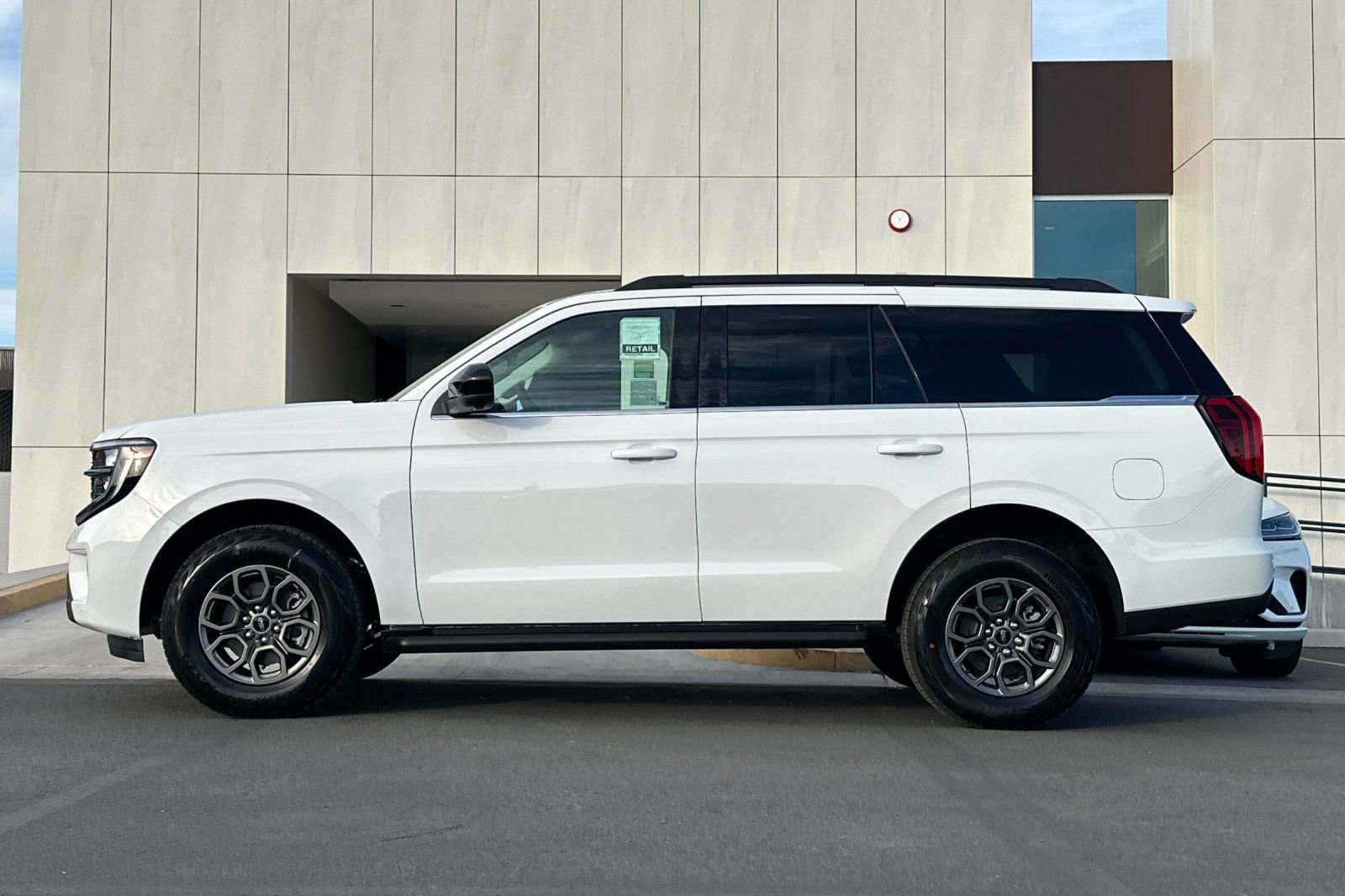 New 2026 Ford Expedition Active image 6