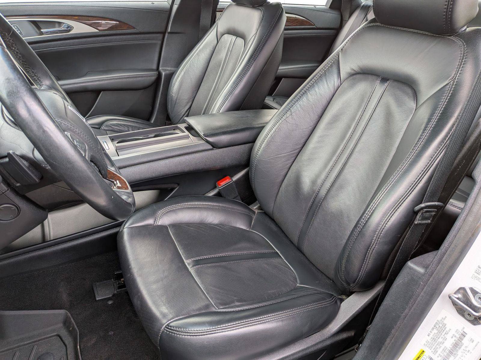 Used 2020 Lincoln MKZ Reserve FWD image 25