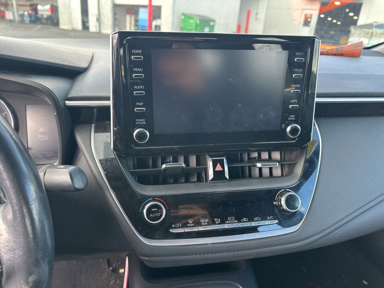 Used 2020 Toyota Corolla SE w/ Carpet Mat Package (TMS) image 9