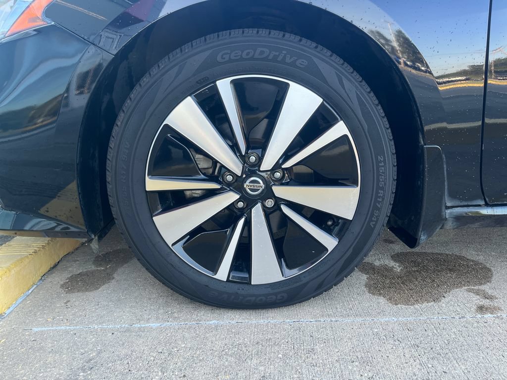 Certified 2022 Nissan Altima 2.5 SV FWD image 26