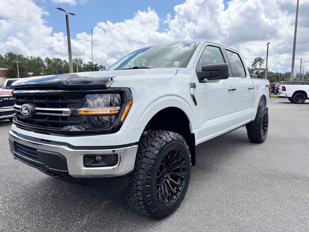 Used 2025 Ford F150 XLT w/ Equipment Group 301A Standard AWD/4WD image 8