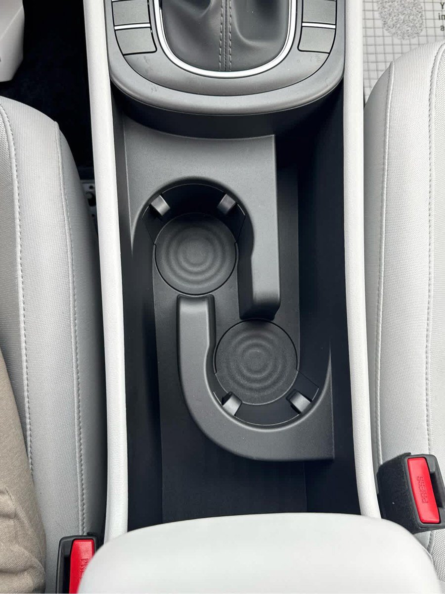 New 2027 Hyundai Kona SE AWD/4WD image 32