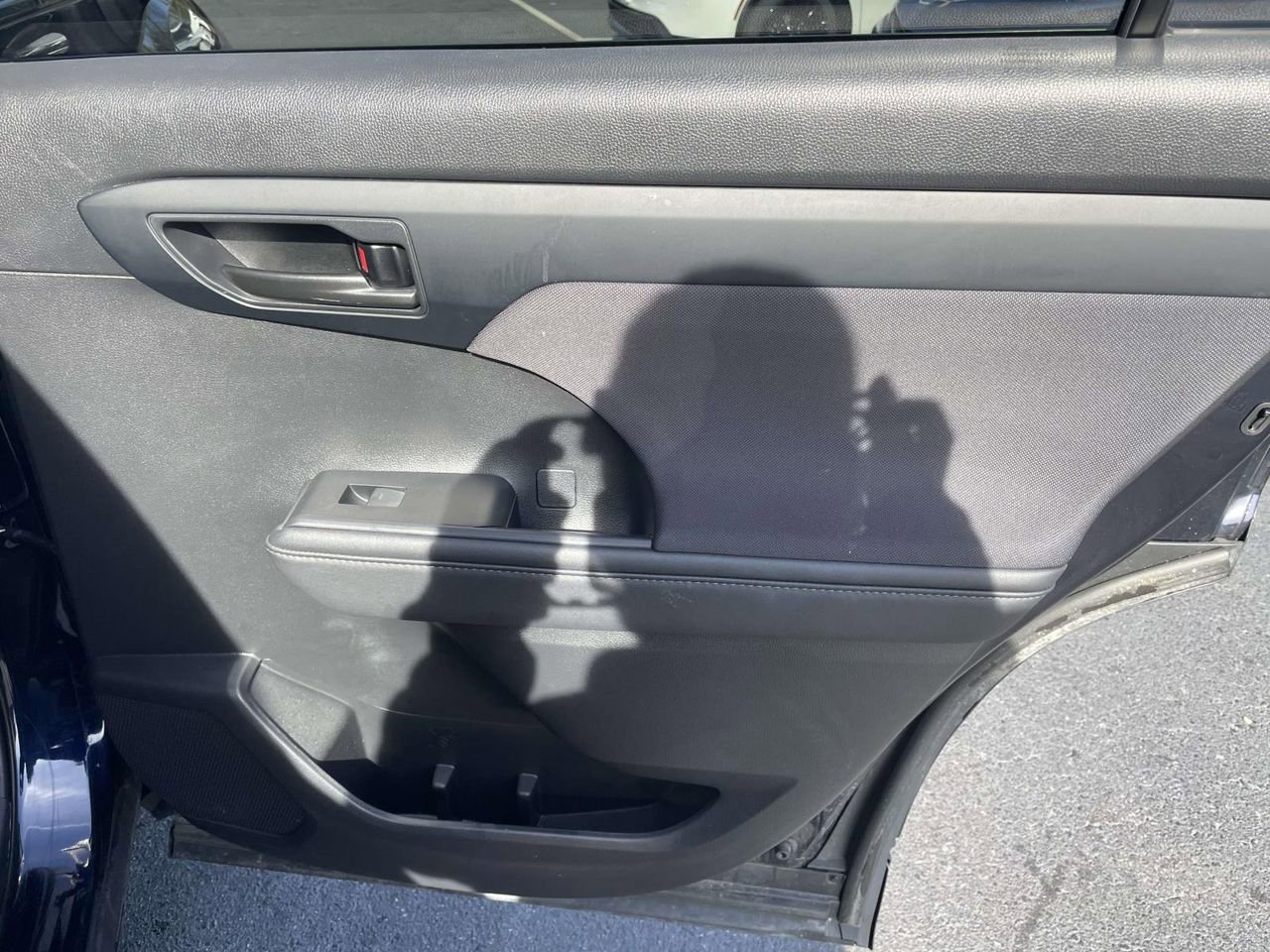 Used 2023 Toyota Highlander LE image 47