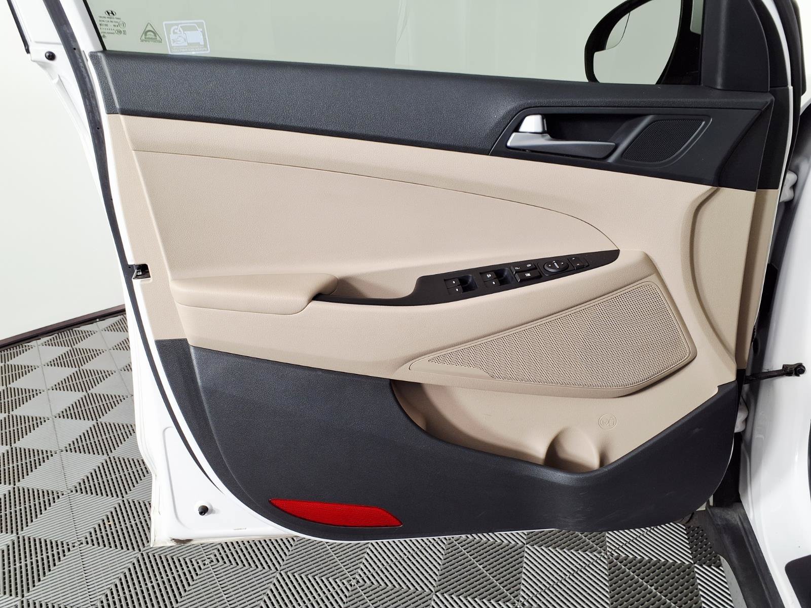 Used 2017 Hyundai Tucson SE FWD image 16